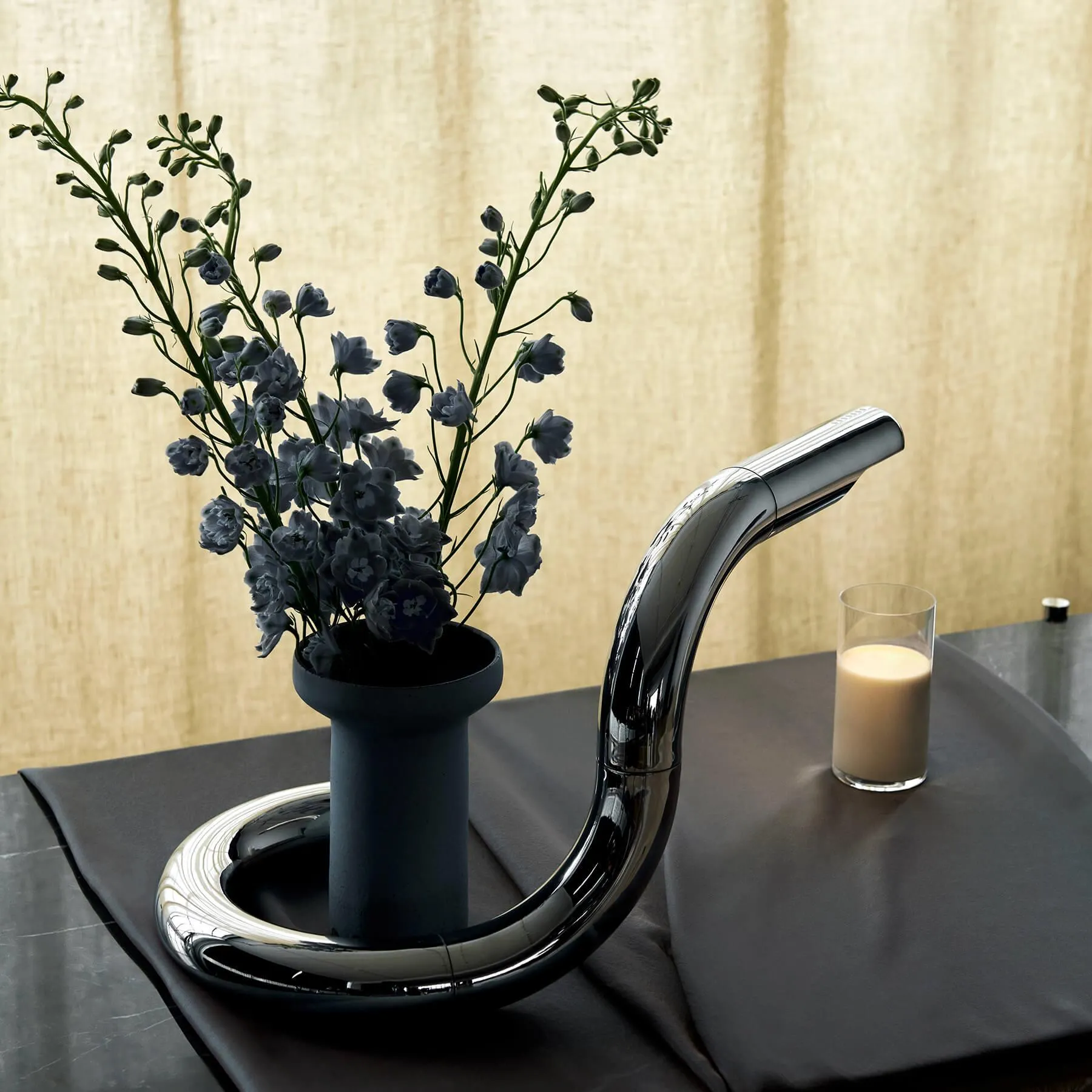 GUBI Aspide Table Lamp