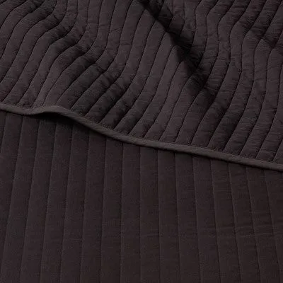 New - King Washed Cotton Sateen Quilt Black - Threshold