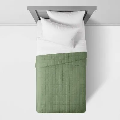 New - Twin Box Stitch Microfiber Kids' Quilt Green - Pillowfort